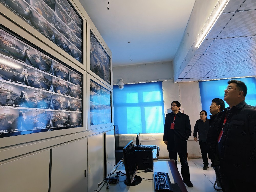 聚焦期末考務(wù) 強化監(jiān)督檢查——校領(lǐng)導(dǎo)深入考場巡視指導(dǎo)工作